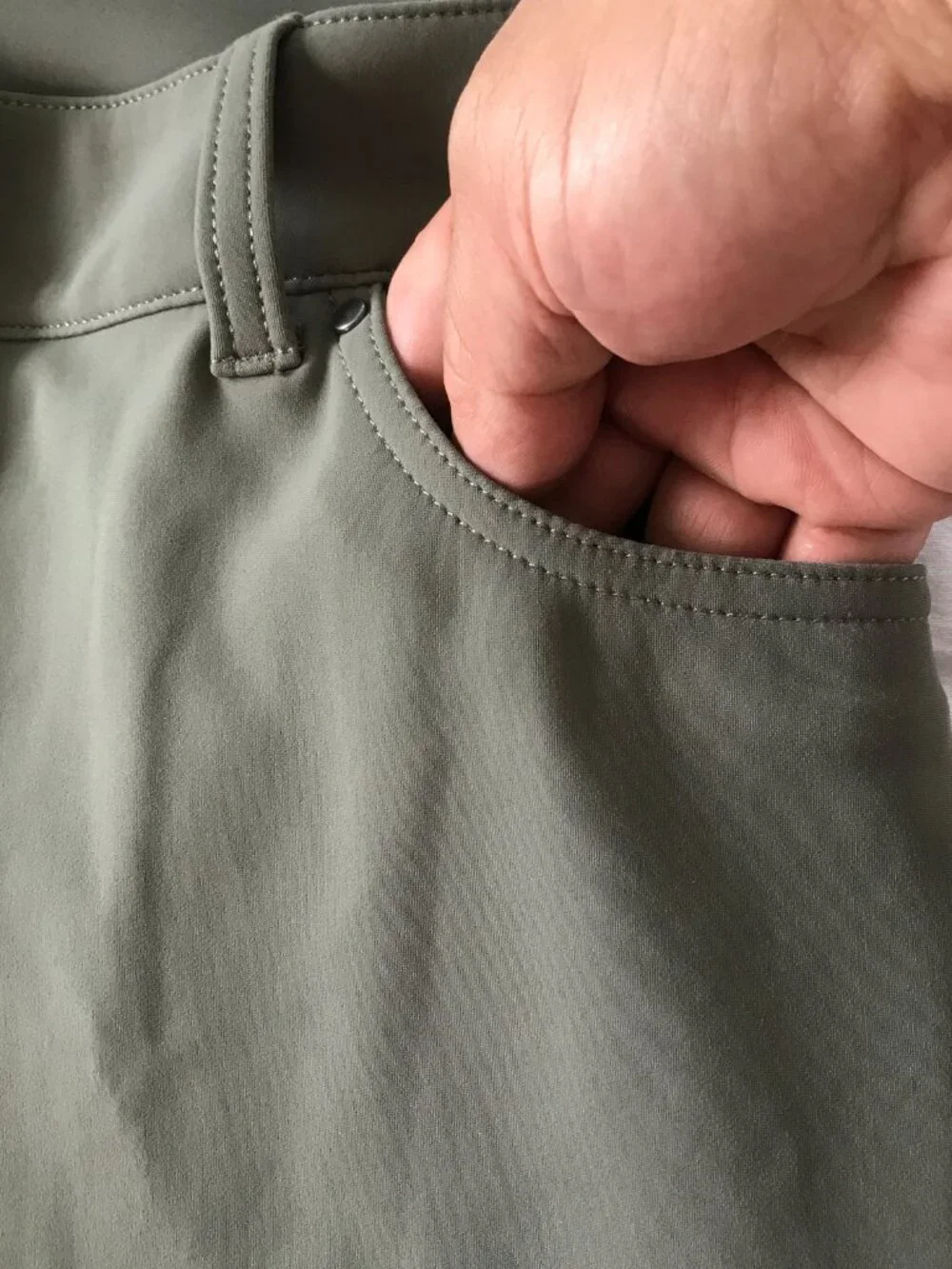 Lululemon City Sleek Athletic Pants Women 26 Green Mid Rise Pocket Athleisure